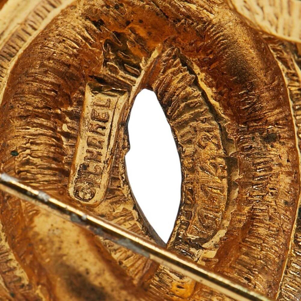 CHANEL Authentic Gold Logo Brooch - Picture 3 of 3